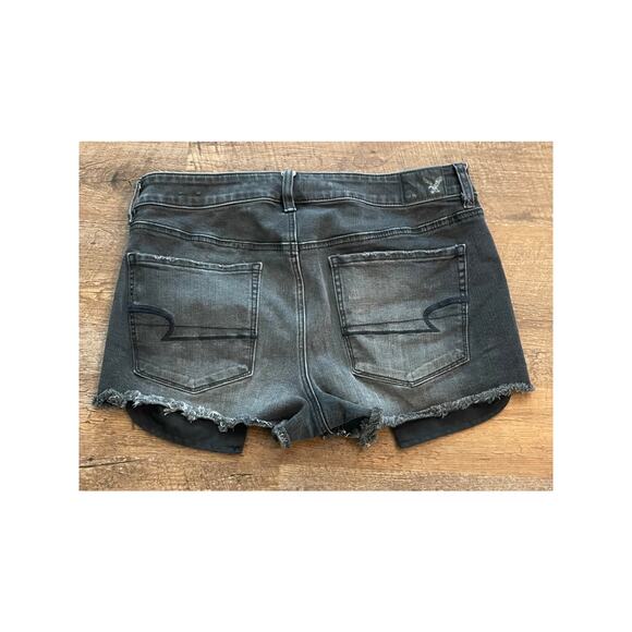 American Eagle Outfitters black faded Hi-rise Shortie denim shorts 12 - Picture 2 of 10